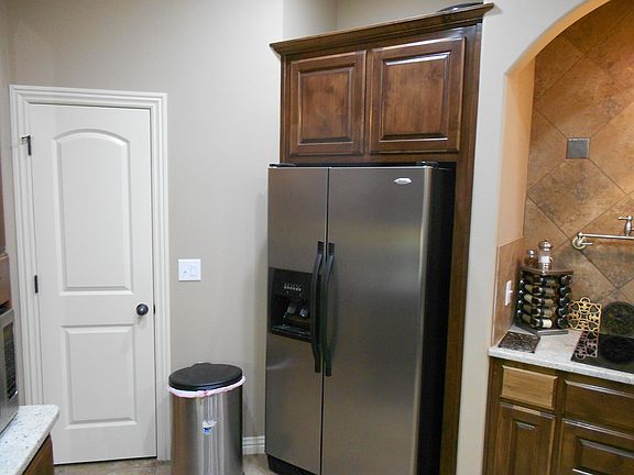 Refrigerator & Pantry