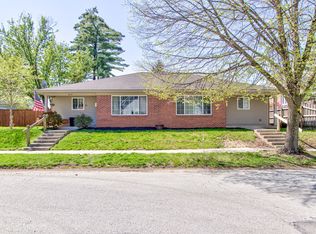 847 S 11th St, Noblesville, IN 46060