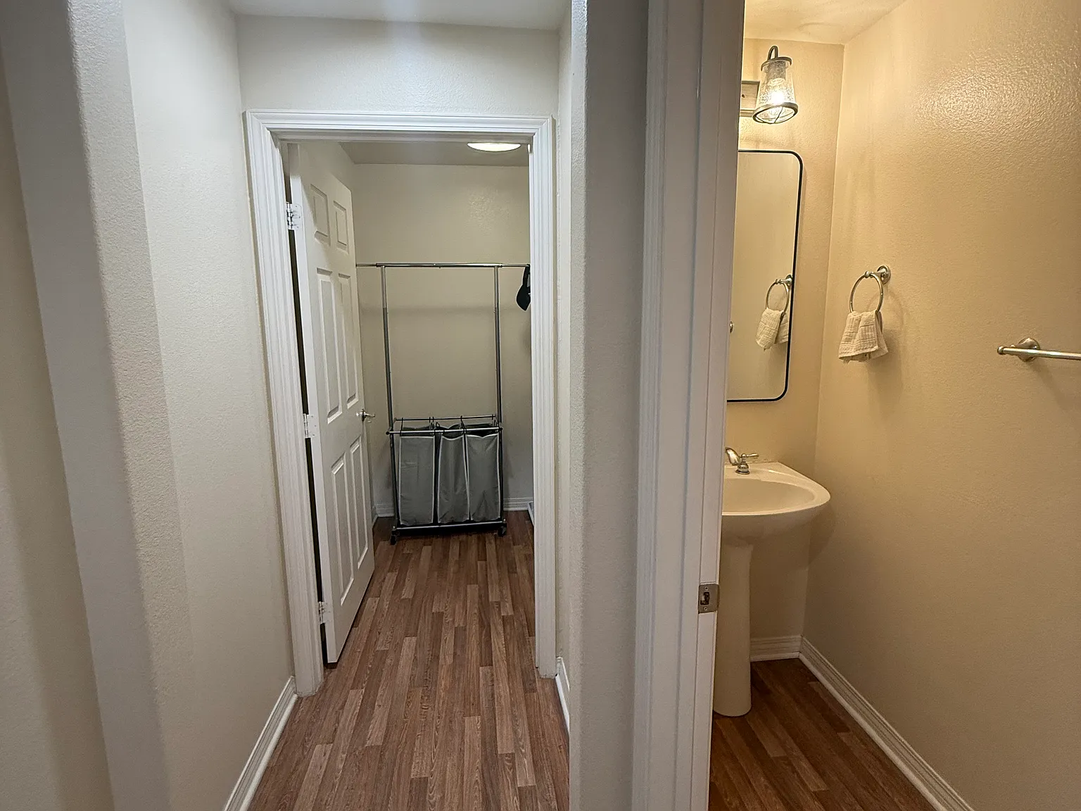 3 bed, 2.5 bath, 1567 sqft, $4,000 — Photo 2