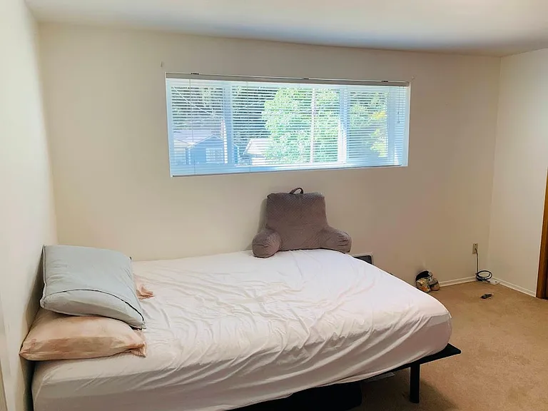1860 NE 170th St — Photo 11