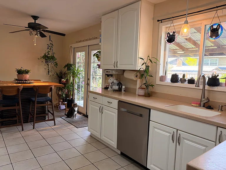 13725 SW 22nd St — Photo 13