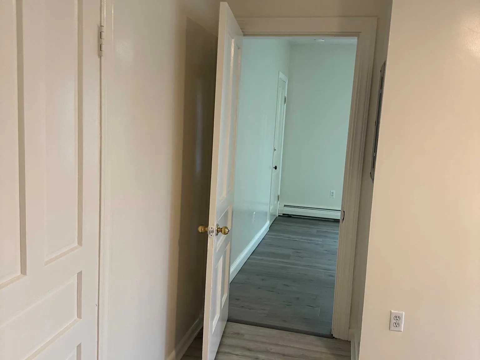 22 Beacon St — Photo 2