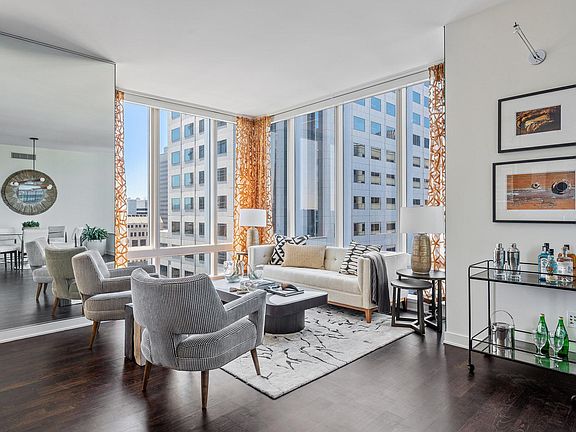 5th image of 301 Mission St APT 40A