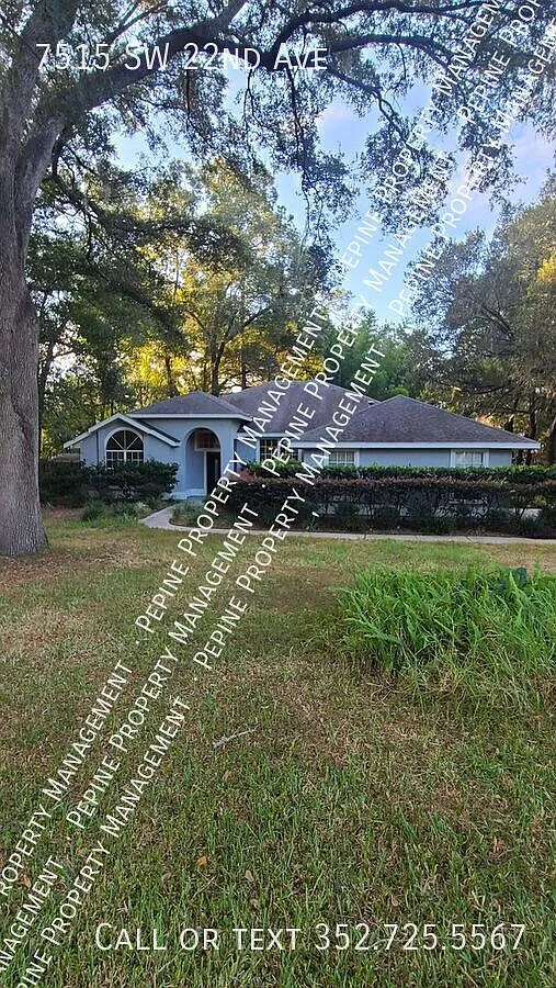 Spacious 3-Bedroom Home with Office, Fenced Yard & Screened Lanai — Photo 1