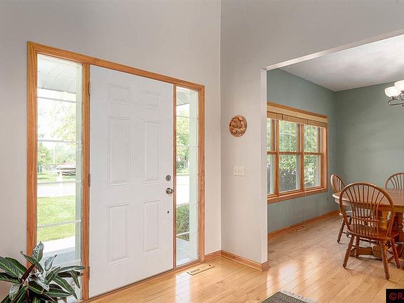 3rd image of 79 Evergreen Ct