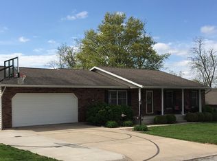 16 Concord Dr, Hannibal, MO 63401