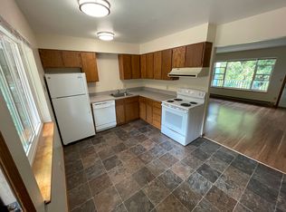 219 W 12th St #1, The Dalles, OR
