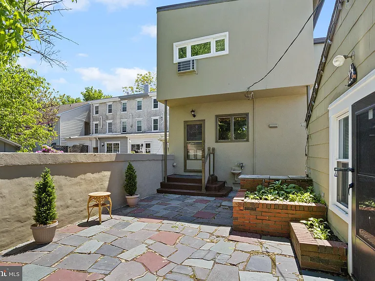 15 Crosswicks St #REAR — Photo 2