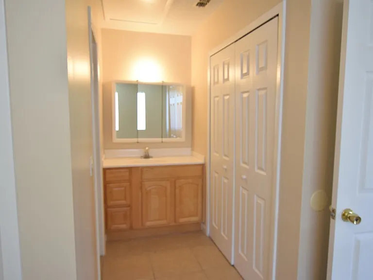 112 Cory Ln — Photo 7