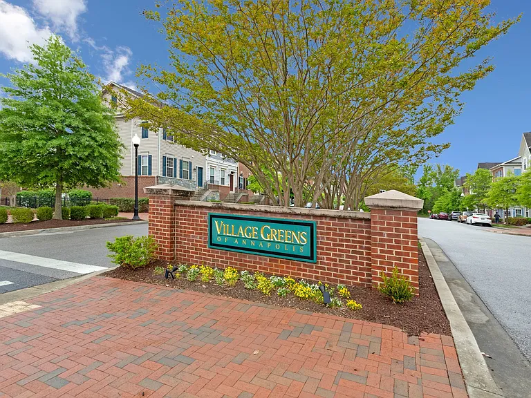 703 Skippers Ln — Photo 47