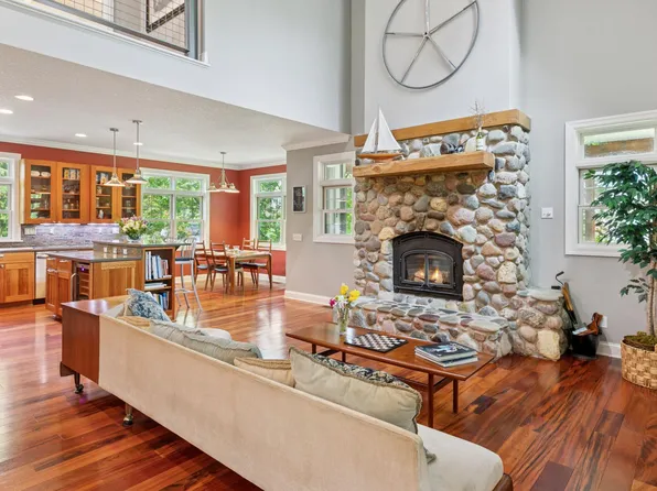 16710 Edgewood Ave, Wayzata, MN 55391