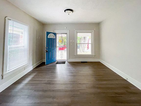 4th image of 1328-1330 Leonard St #1328
