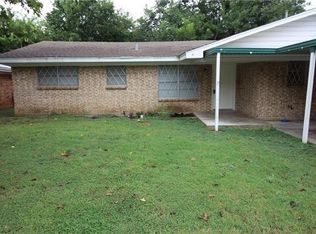 809 Poindexter Ave, Cleburne, TX 76033