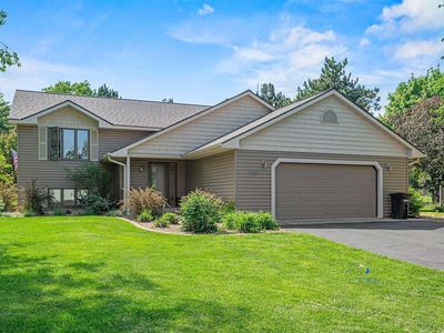 1403 Valley Creek Dr, New Richmond, WI, 54017