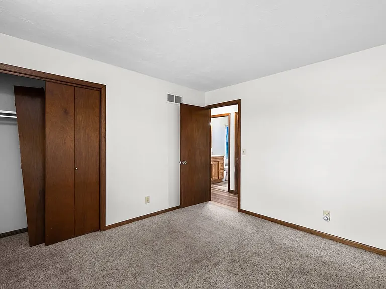 6206 Telegraph Rd — Photo 3