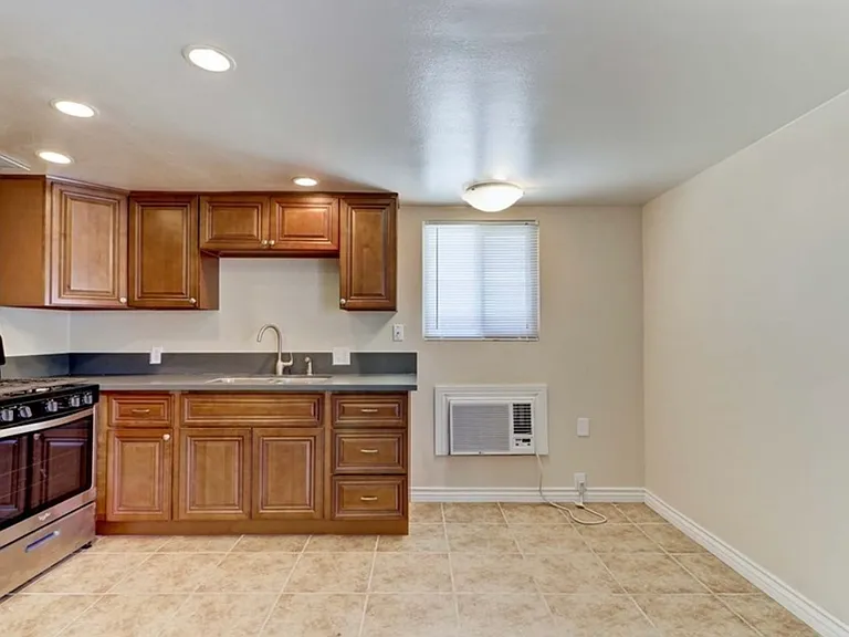 16054 Grand Ave #B — Photo 6