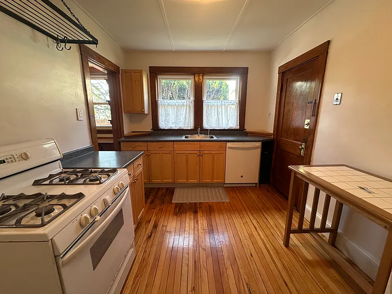 15 Herbert Rd — Photo 1