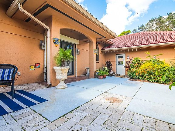 5th image of 5192 SW Bimini Cir N