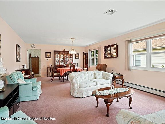 3rd image of 41 Paradise Blvd