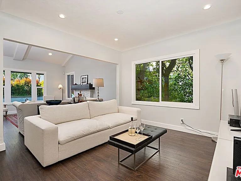 9023 Phyllis Ave — Photo 15