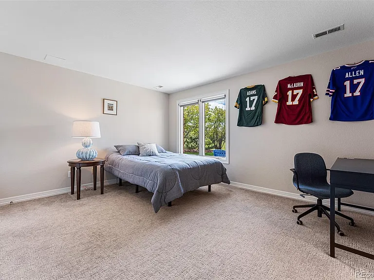 1127 Jesse Ct — Photo 38