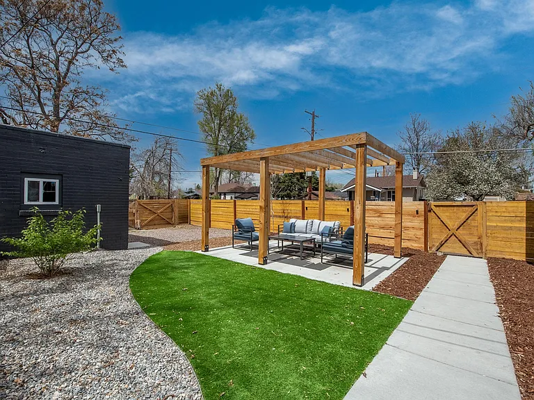 1503 S Sherman St #2 — Photo 33