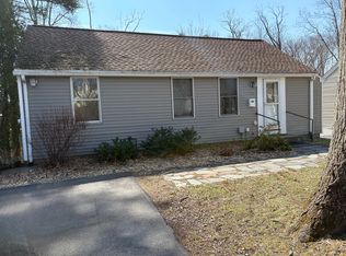 32 Woodman Rd, Durham, NH 03824