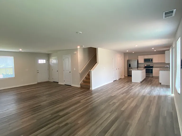 158 Barrington Creek Rd — Photo 3