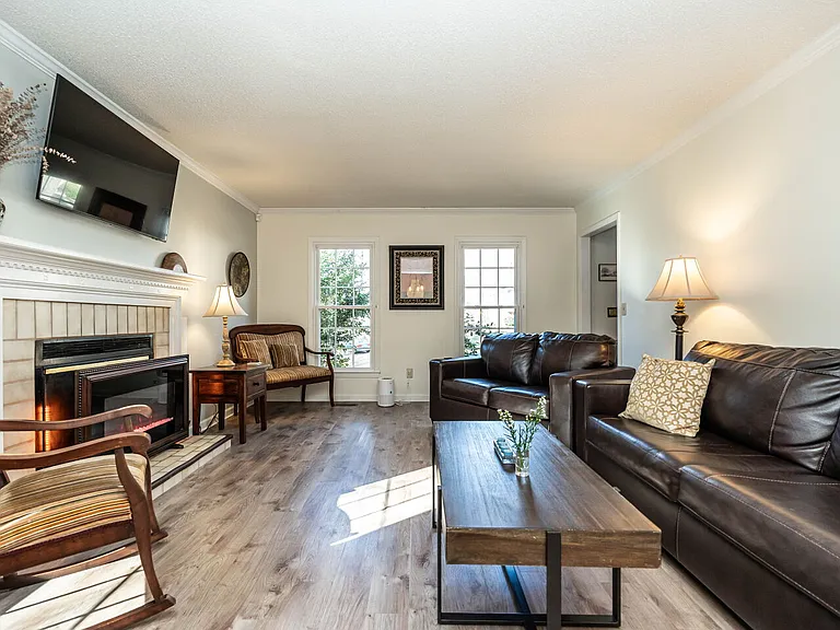 Large windows are abundant not only in this room but throughout