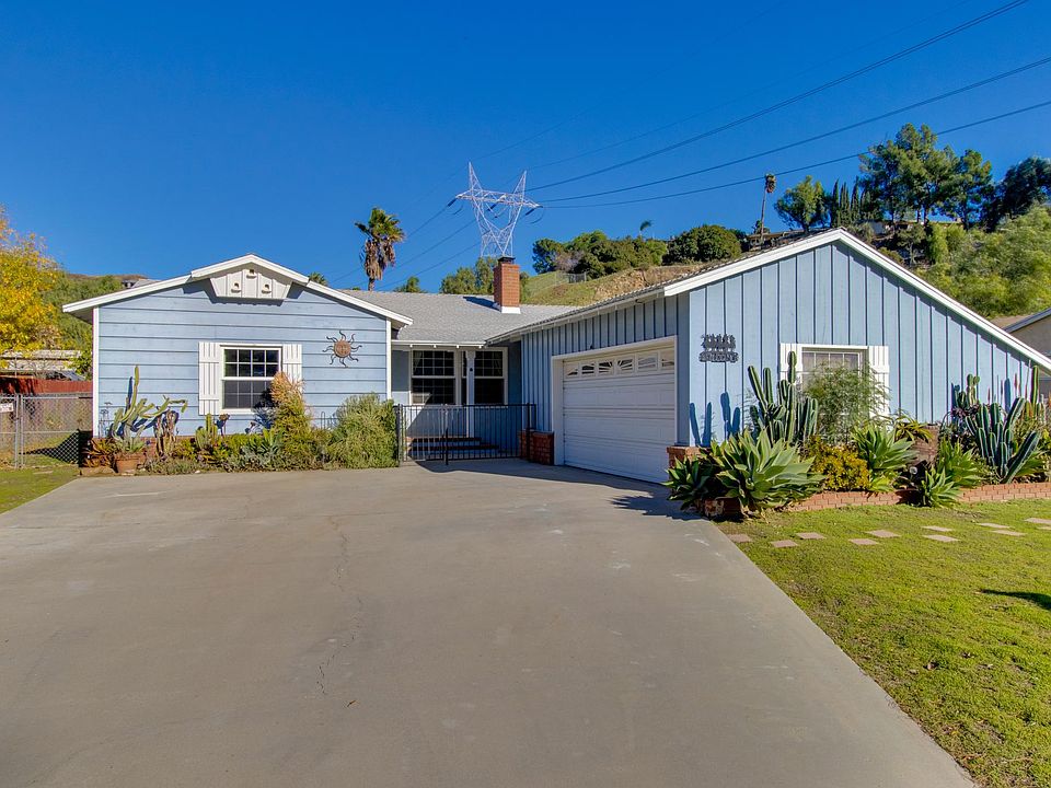 Front of 10108 Stonehurst ave