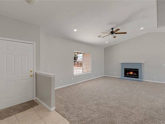 4th image of 10009 Lincoln Ave
