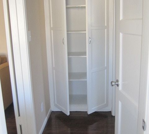 4th image of 4121 Santa Rosalia Dr APT B