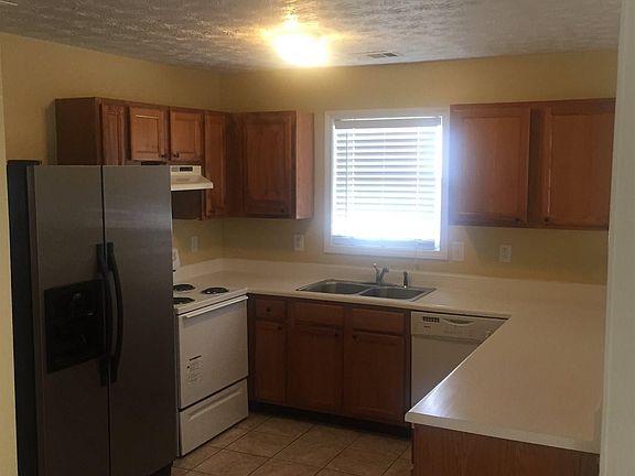 5th image of 194 Patterson Close Ct #21