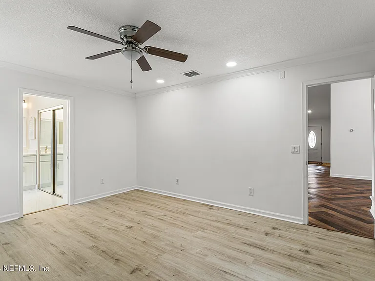 8621 Goodbys Trace Dr — Photo 24