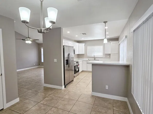 10127 W Orange Dr, Glendale, AZ 85307