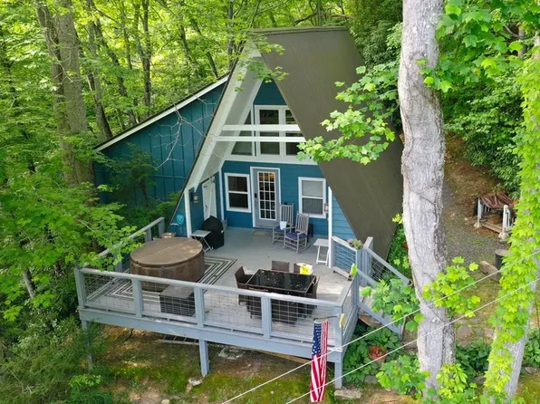 35 Osceola Trl, Whittier, NC 28789