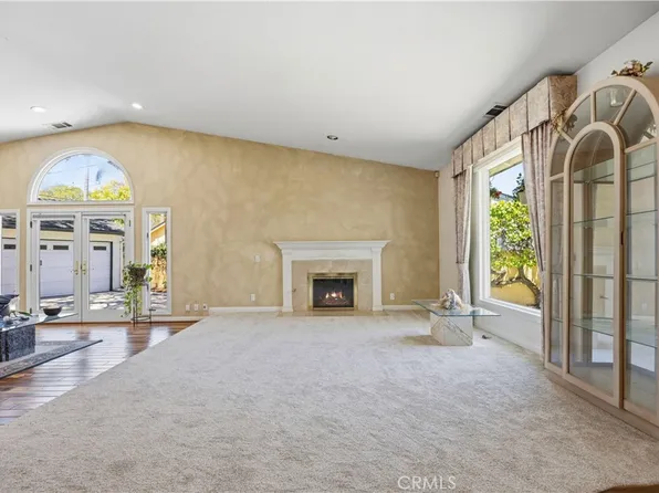 6813 E Los Santos Dr, Long Beach, CA 90815