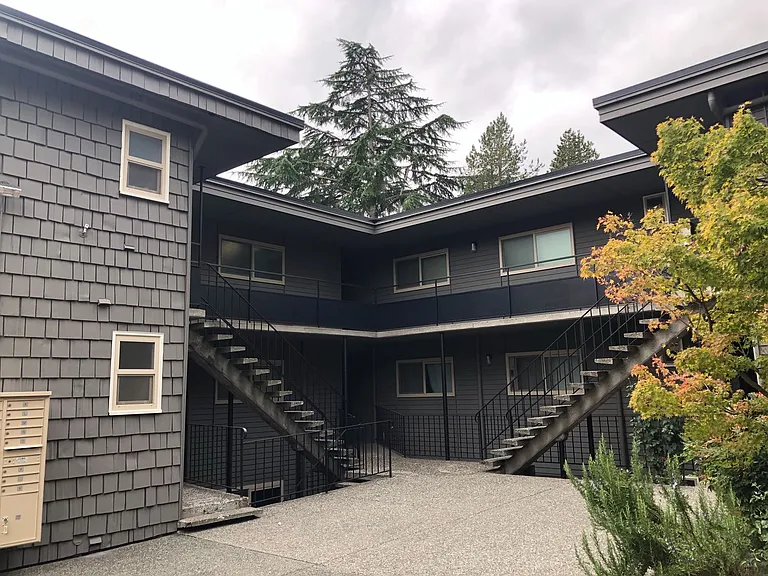 Lewison Place Apartments — Photo 4
