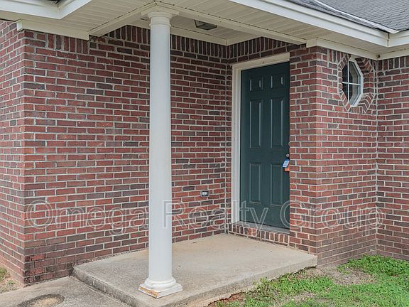 4th image of 595 McDonald Dr