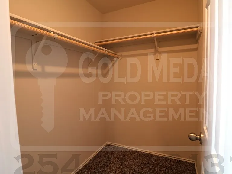 5004 Karen Green Dr — Photo 23