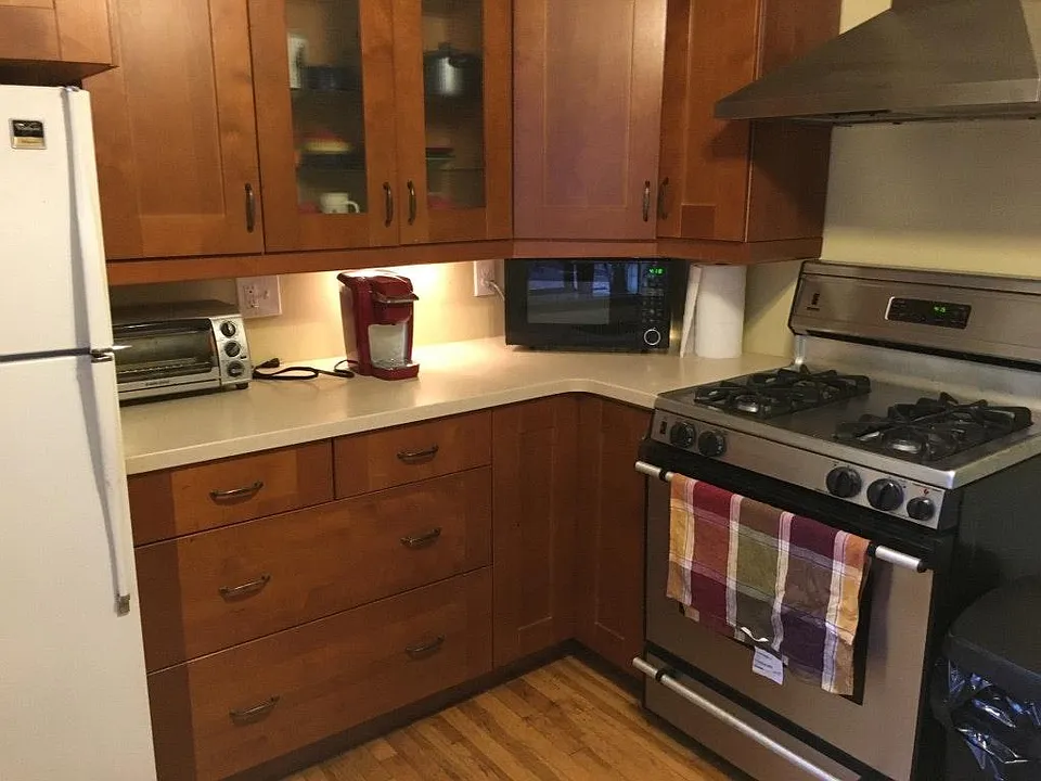 Kitchen, with Gas Stove and Refrigerator