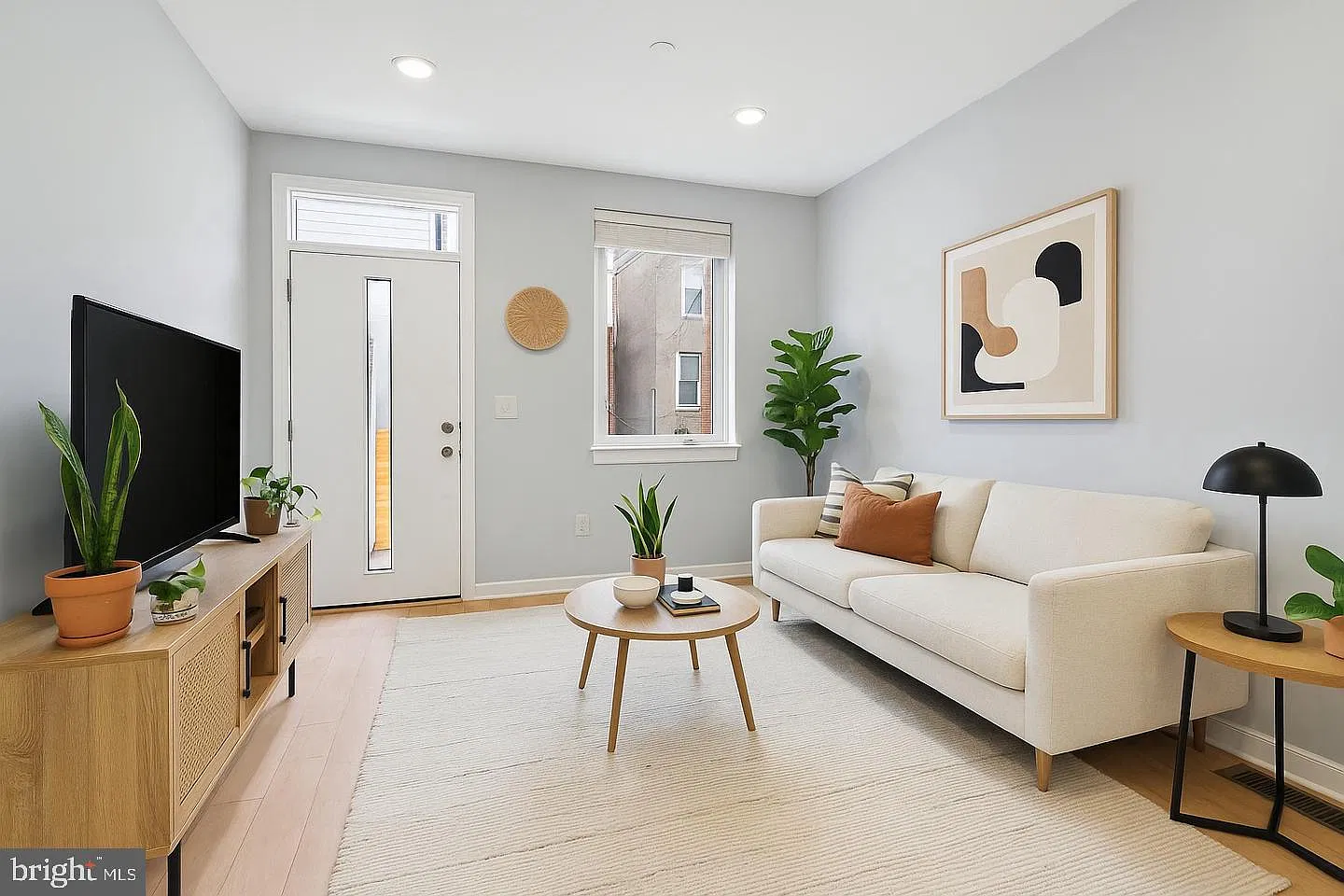 3 bed, 3.0 bath, 1800 sqft, $2,650 — Photo 4