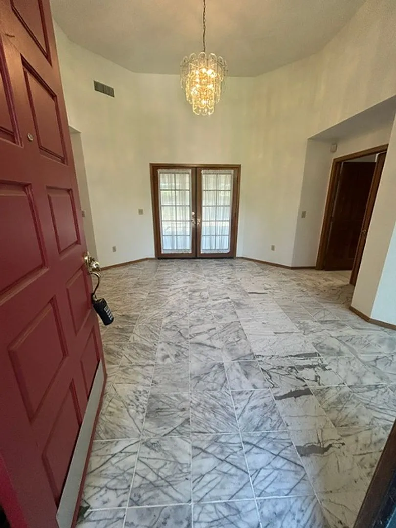 3 Bedroom 2 Bathroom with a Bonus Room and Pool in the El Diamante School District! — Photo 4