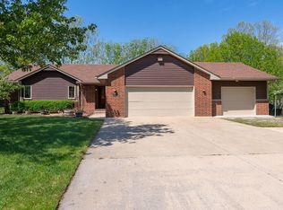12203 E Fireside Ct, Derby, KS 67037