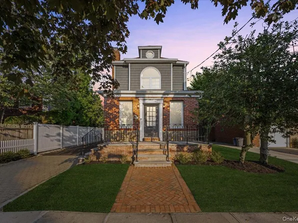 80 Bismark Avenue, Valley Stream, NY 11581