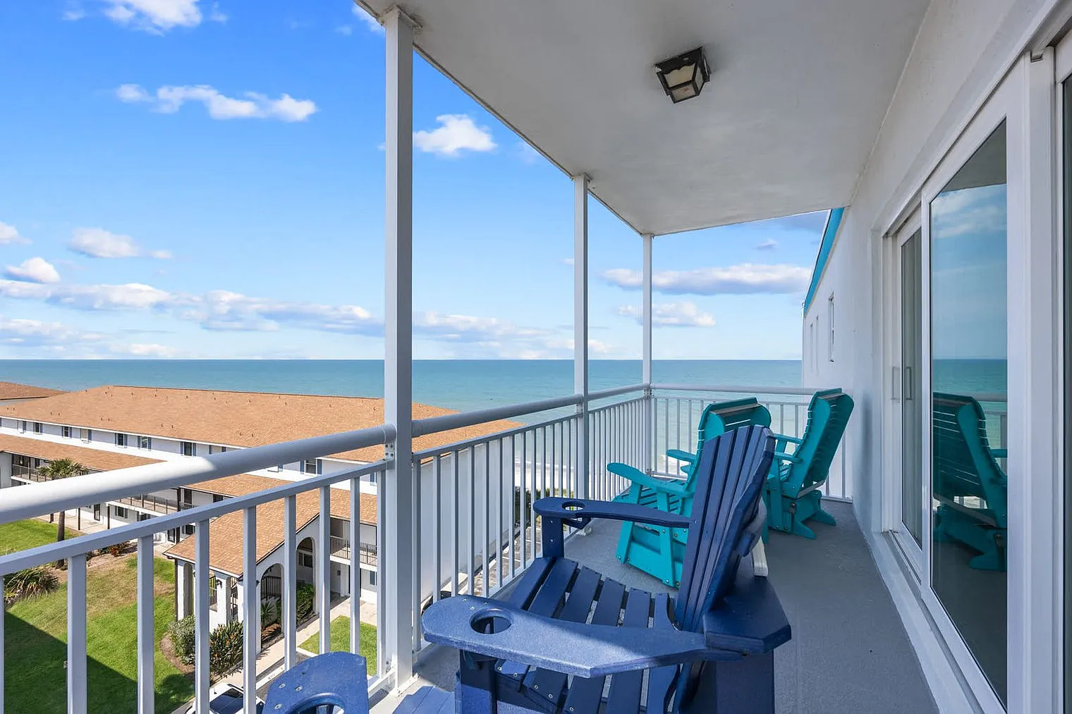 1 bed, 1.0 bath, $4,026 — Photo 3