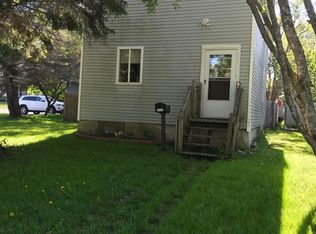 1022 Lizzie St, Sault Sainte Marie, MI 49783