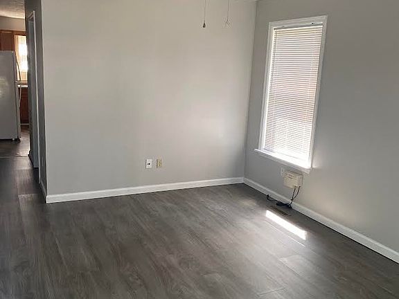 3rd image of 303 Park St