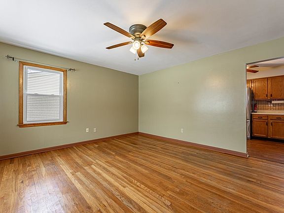 5th image of 7406 Saturn St