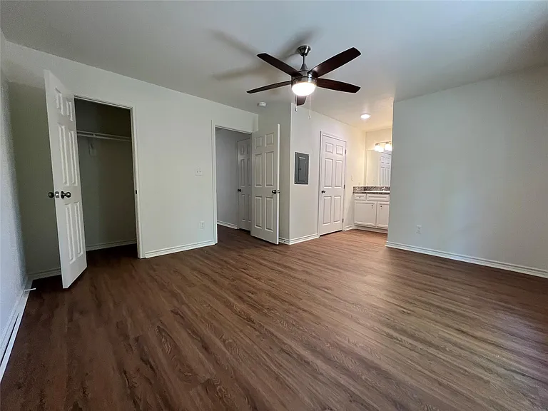 1231 Sycamore Ave #D — Photo 8